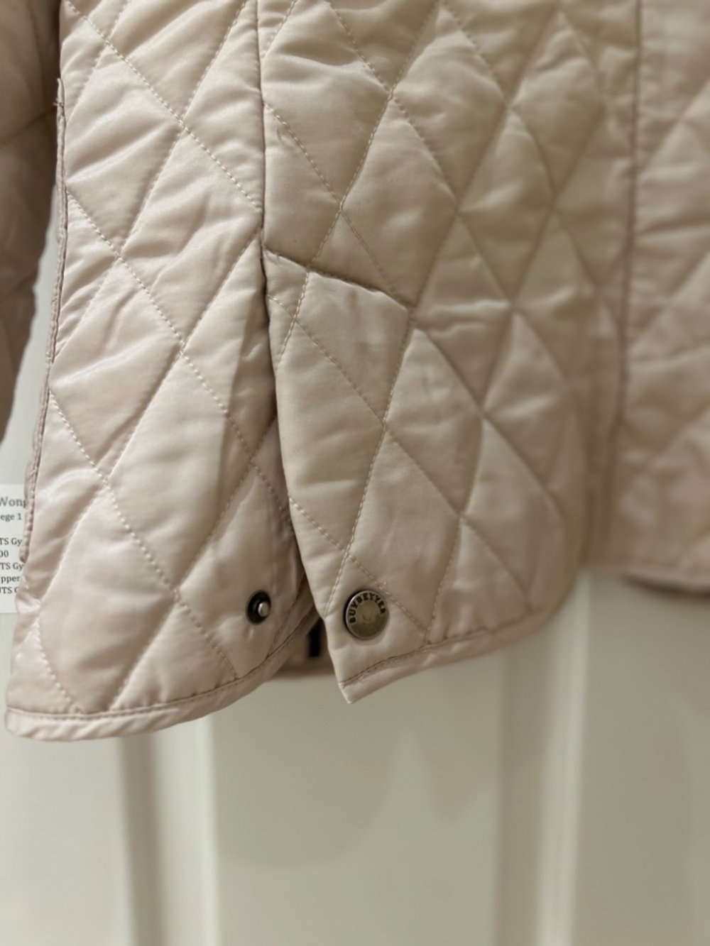 Burberry London Off-White Quilted Light Jacket with Patch Pockets - Picture 12 of 13